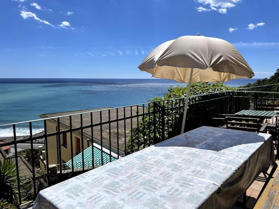 Ocean View Villa With Fast Wi-Fi And Elevator To Town Levanto Buitenkant foto